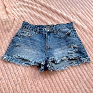 3/10$ Rue21 size 2 cut off frayed denim shorts